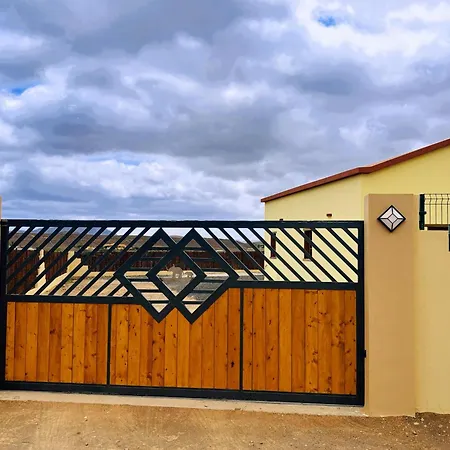 Casa Noe * Juan Gopar